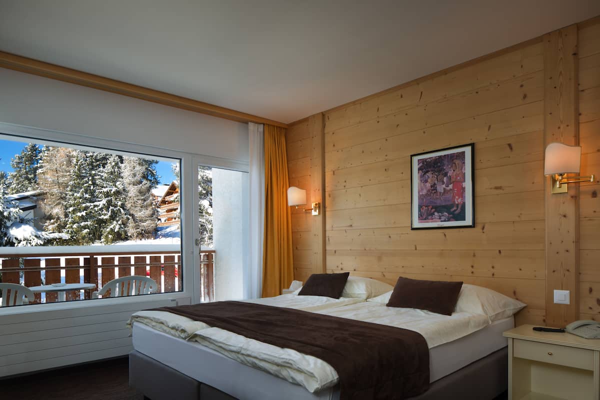 Standard Double Room | Premium bedding, minibar, in-room safe, individually furnished