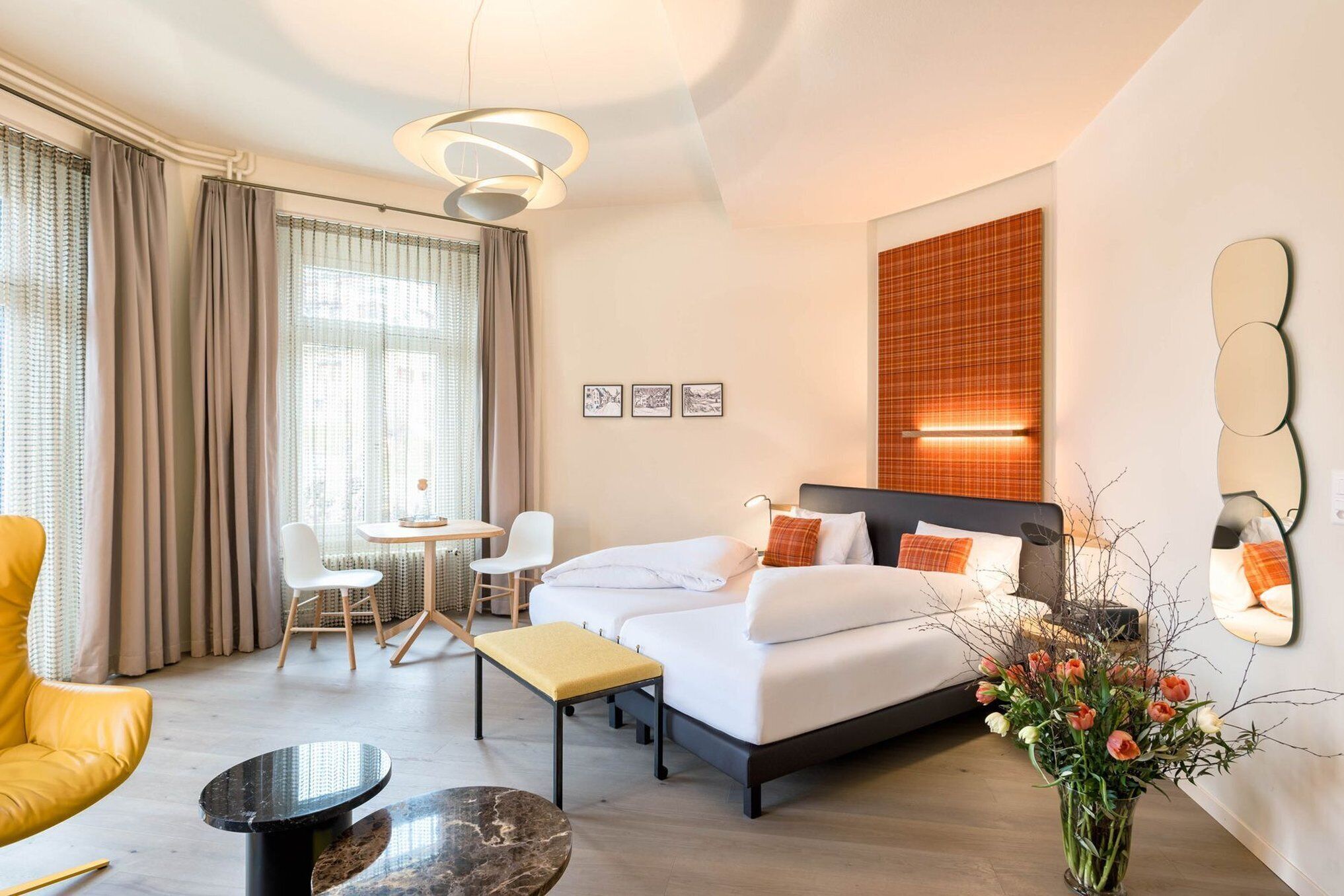 تجهيزات عازلة للصوت ومُنبهات