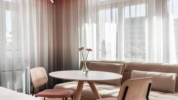 Een flatscreentelevisie