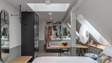 Phòng (Fashion Atelier) | Khu phòng khách | TV màn hình phẳng