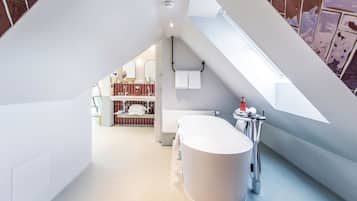 Room (Fashion Atelier) | Spa