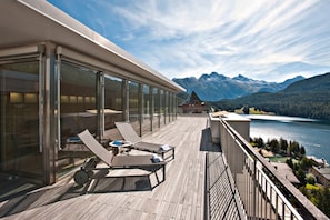 Sun deck