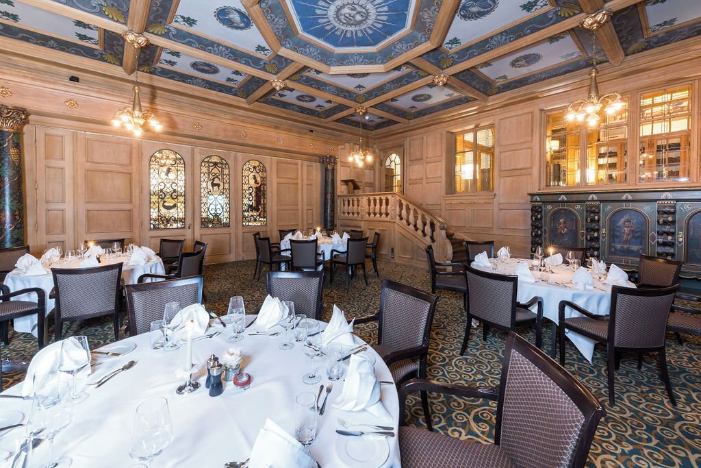 3 restaurantes; se sirve desayuno, almuerzo y cena