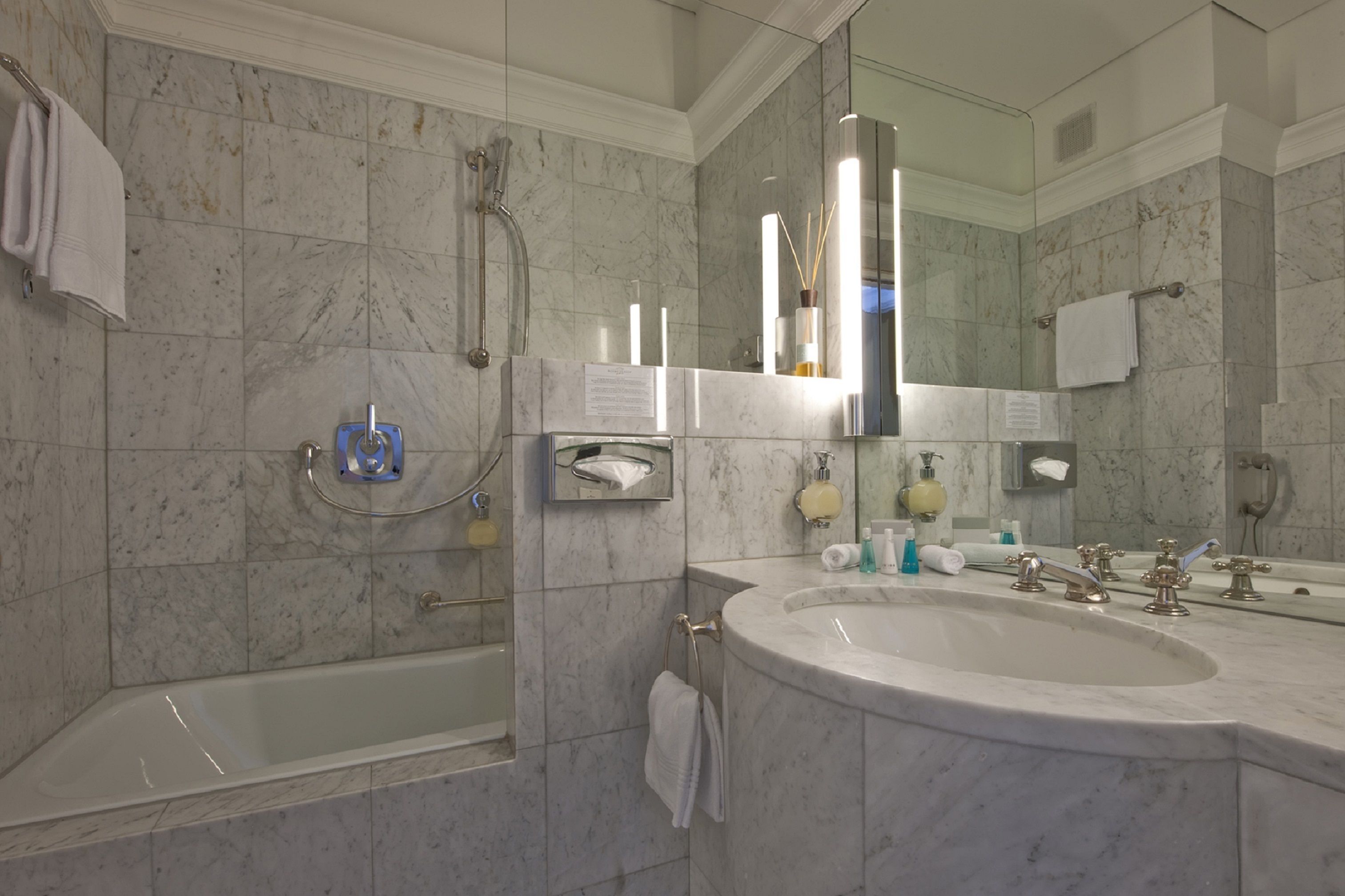 panoramic single room | 1 bedroom, hypo-allergenic bedding, down duvets, minibar