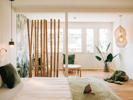 Double Room Classic Plus | In-room safe, desk, iron/ironing board, free WiFi