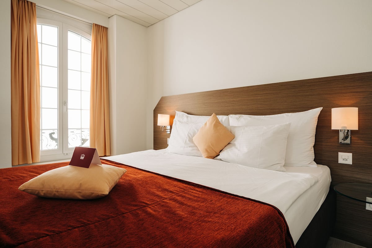In-room safe, desk, iron/ironing board, free WiFi
