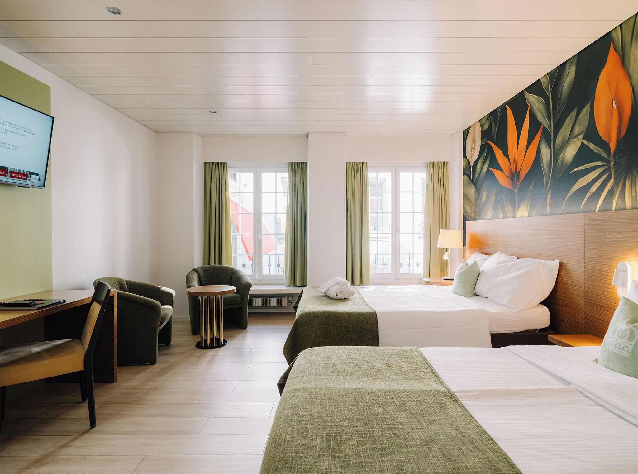 Literie hypoallergénique, coffres-forts dans les chambres, bureau