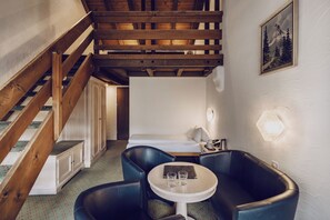 Familien-Dreibettzimmer | Wohnbereich | Fernseher