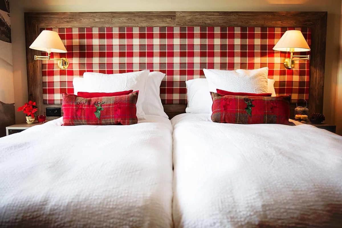 Egyptian cotton sheets, premium bedding, minibar, in-room safe