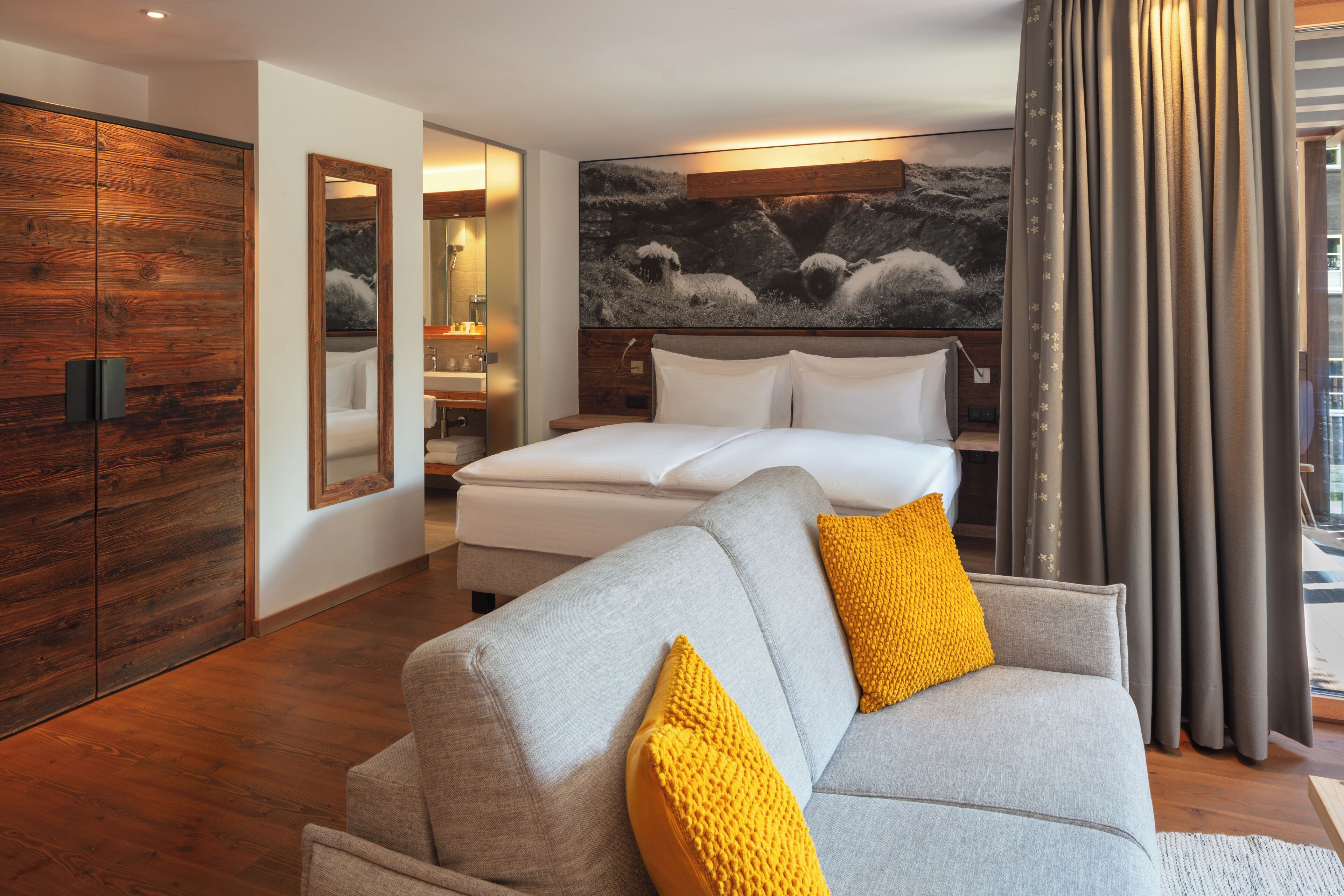 Familien-Doppelzimmer, 1 Doppelbett und Schlafsofa