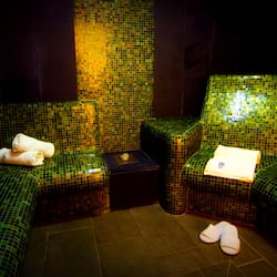 Couples treatment room(s), sauna, hot tub, Turkish bath/hammam