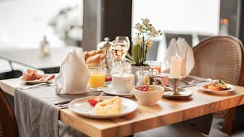 2 Restaurants; Frühstück, Mittagessen und Abendessen werden serviert