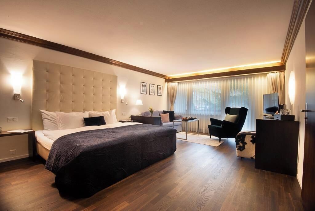 저자극성 침구, 미니바, 객실 내 금고, 책상