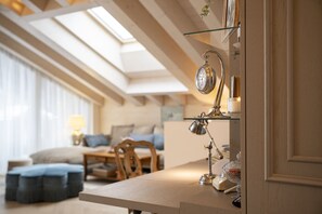 Allergitestet sengetøy, minibar, safe på rommet og skrivebord