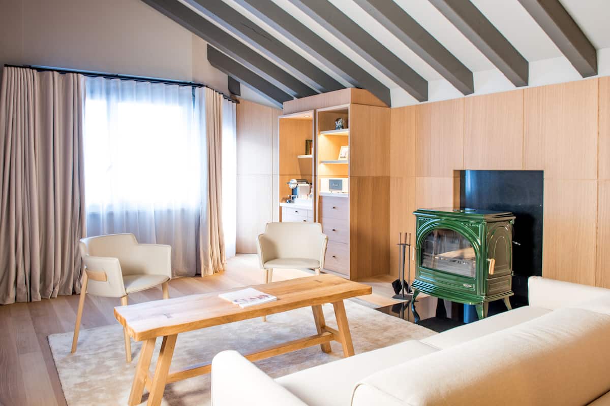 Attic Suite | 1 bedroom, premium bedding, minibar, in-room safe