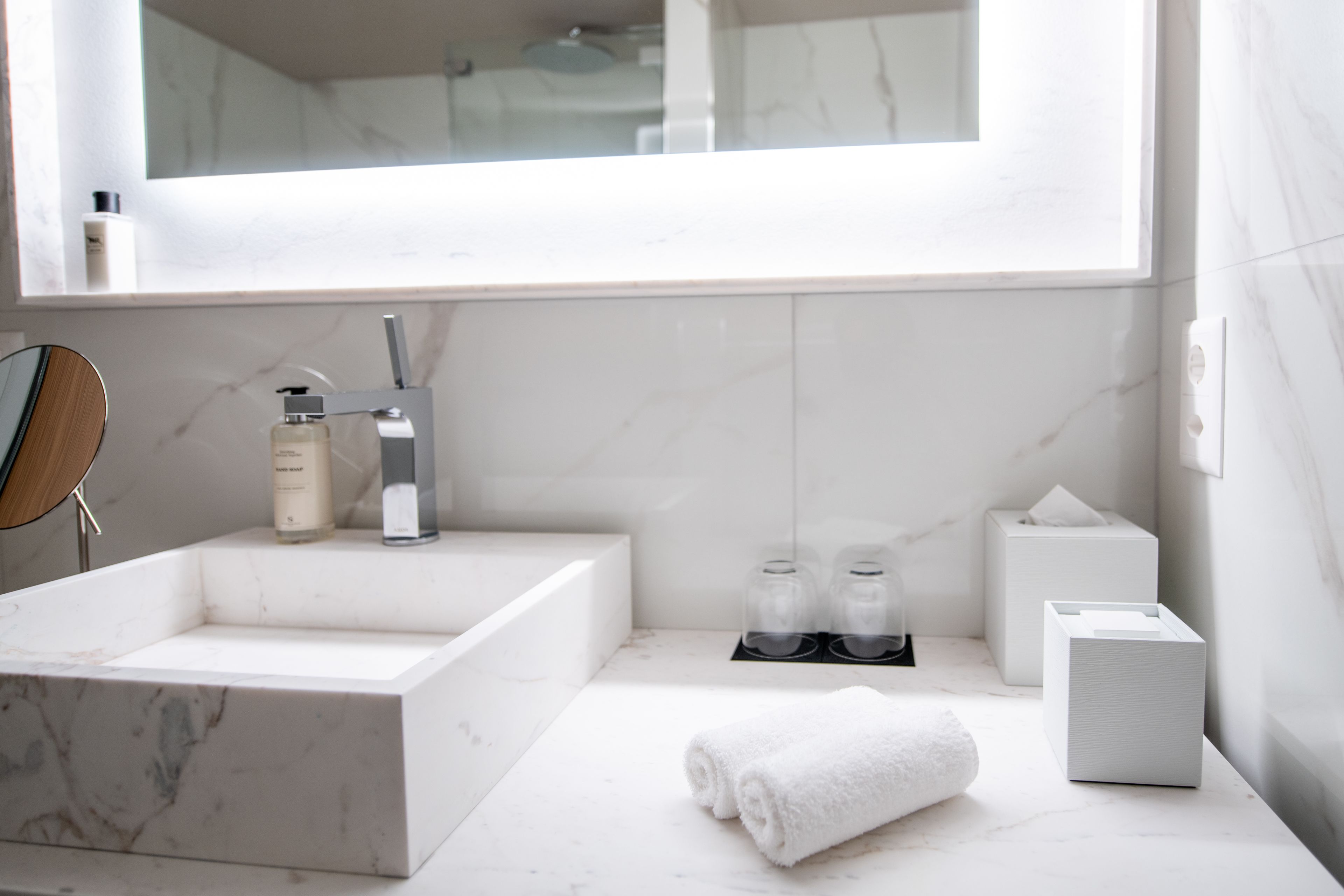 rainfall showerhead, free toiletries, hair dryer, bathrobes