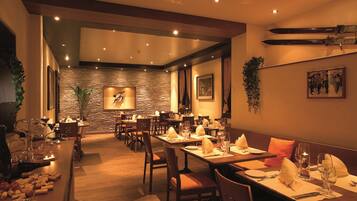 2 restaurants servant le dîner