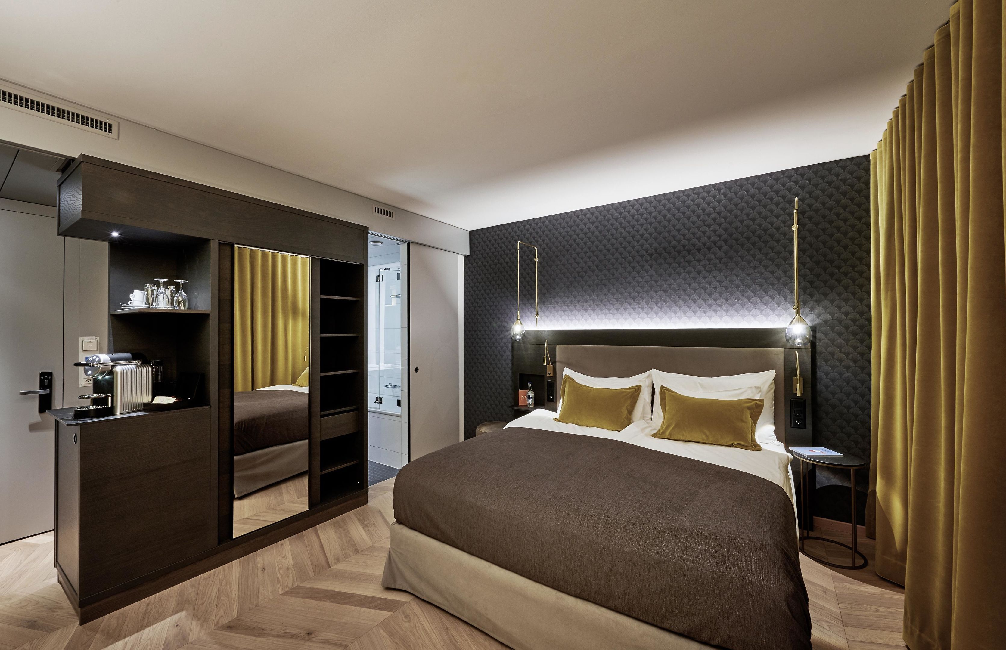 Phòng Tiêu chuẩn, 1 giường cỡ king | Bộ đồ giường kháng dị ứng, minibar, két bảo mật tại phòng, bàn 