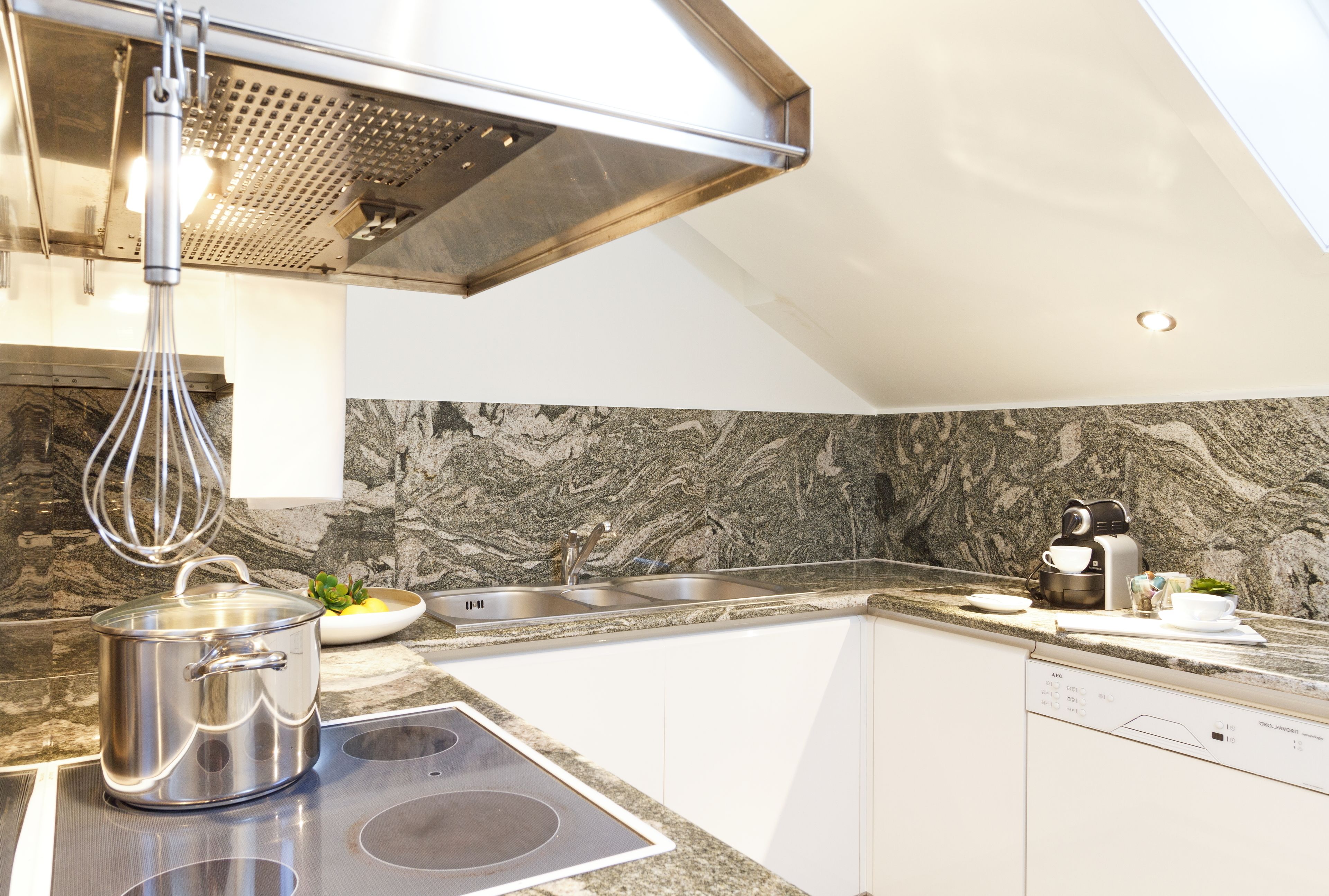 standard apartment | private kitchen | coffee/tea maker, electric kettle