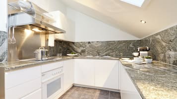 Departamento estándar | Cocina privada | Cafetera y tetera y tetera eléctrica