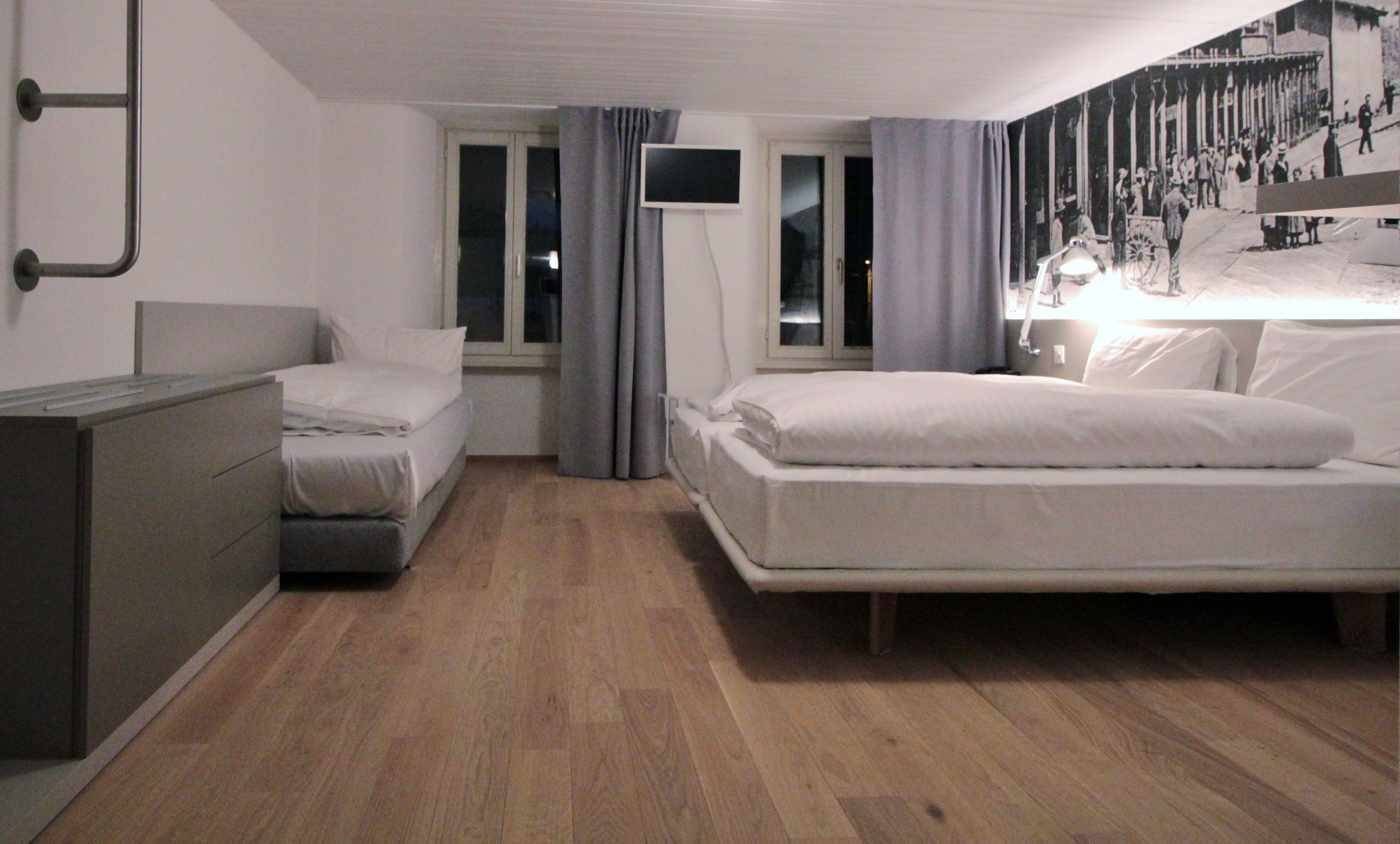 triple room | in-room safe, desk, soundproofing, free wifi