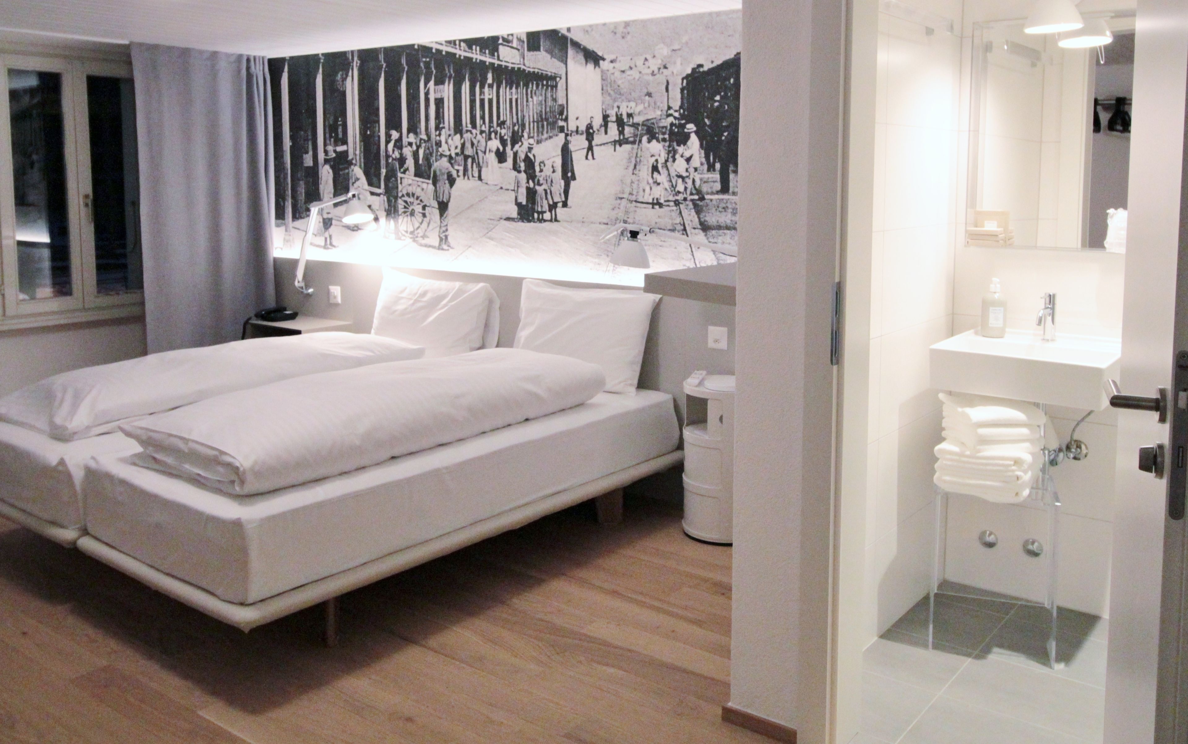 triple room | in-room safe, desk, soundproofing, free wifi