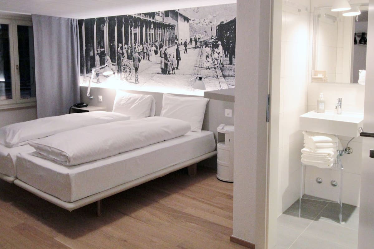 triple room | in-room safe, desk, soundproofing, free wifi