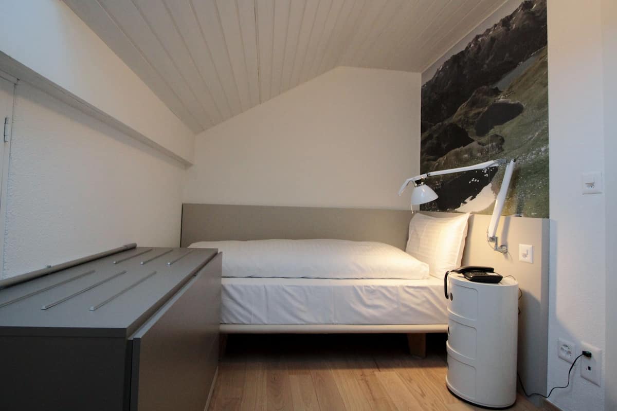 Cobertura, 1 cama de solteiro | Cofres nos quartos, escrivaninha, quartos à prova de som