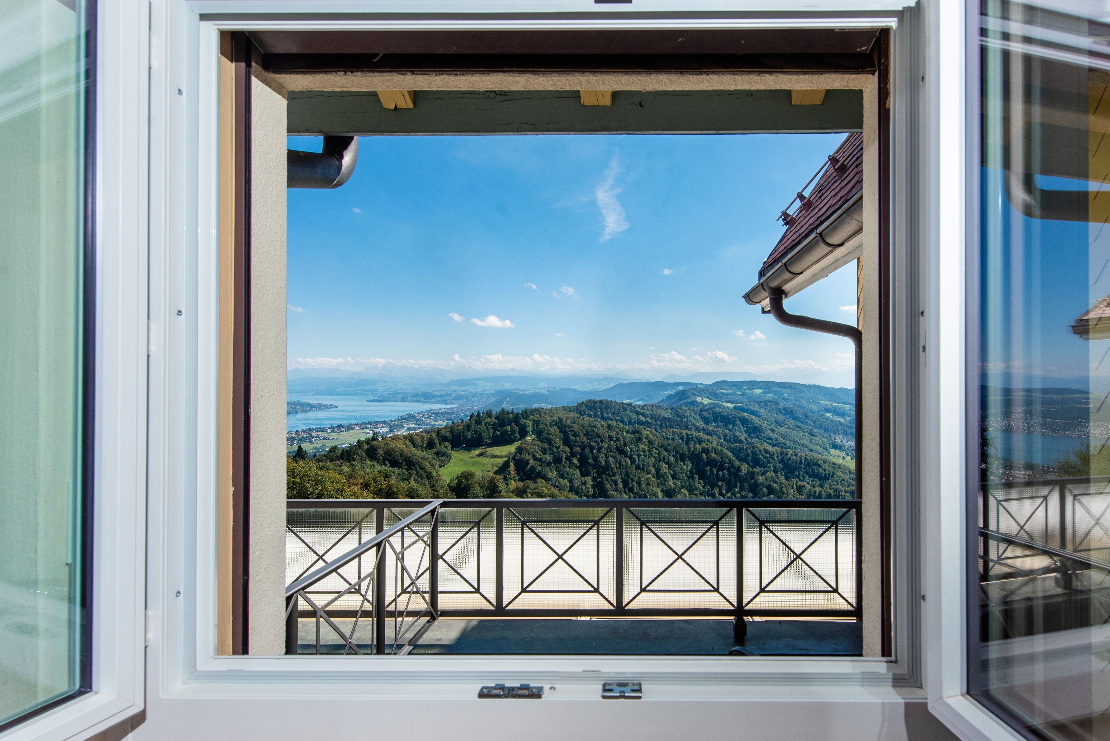 1 bedroom, premium bedding, down duvets, minibar