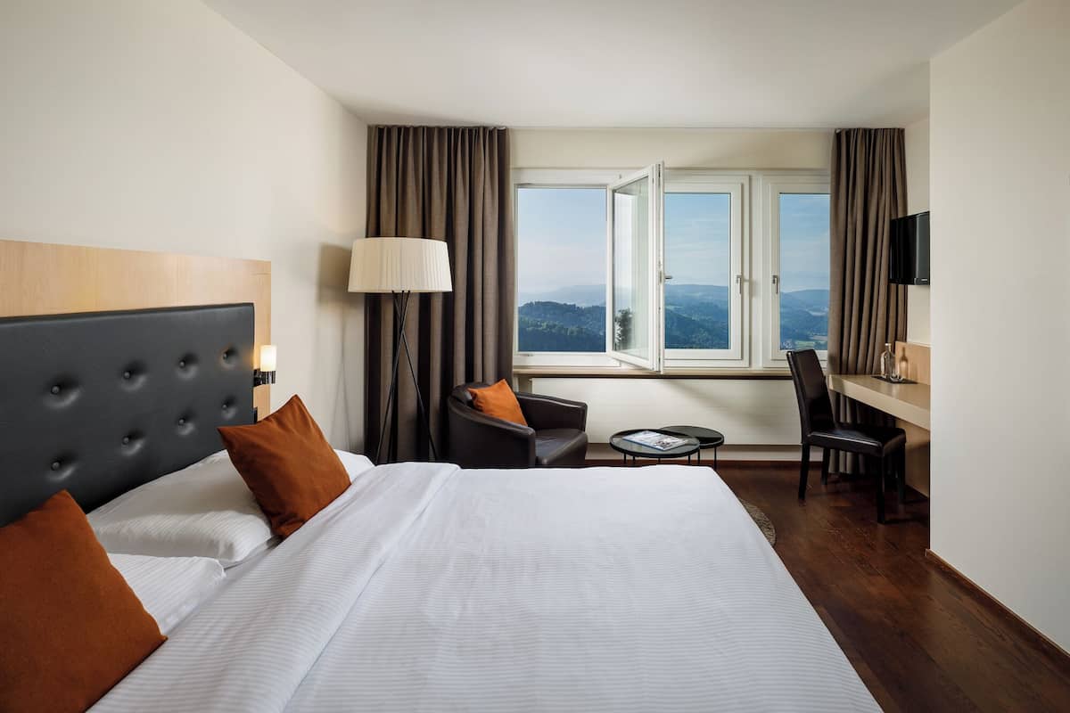 Panorama Room Mountain and Lake View | Premium bedding, down comforters, minibar, in-room safe