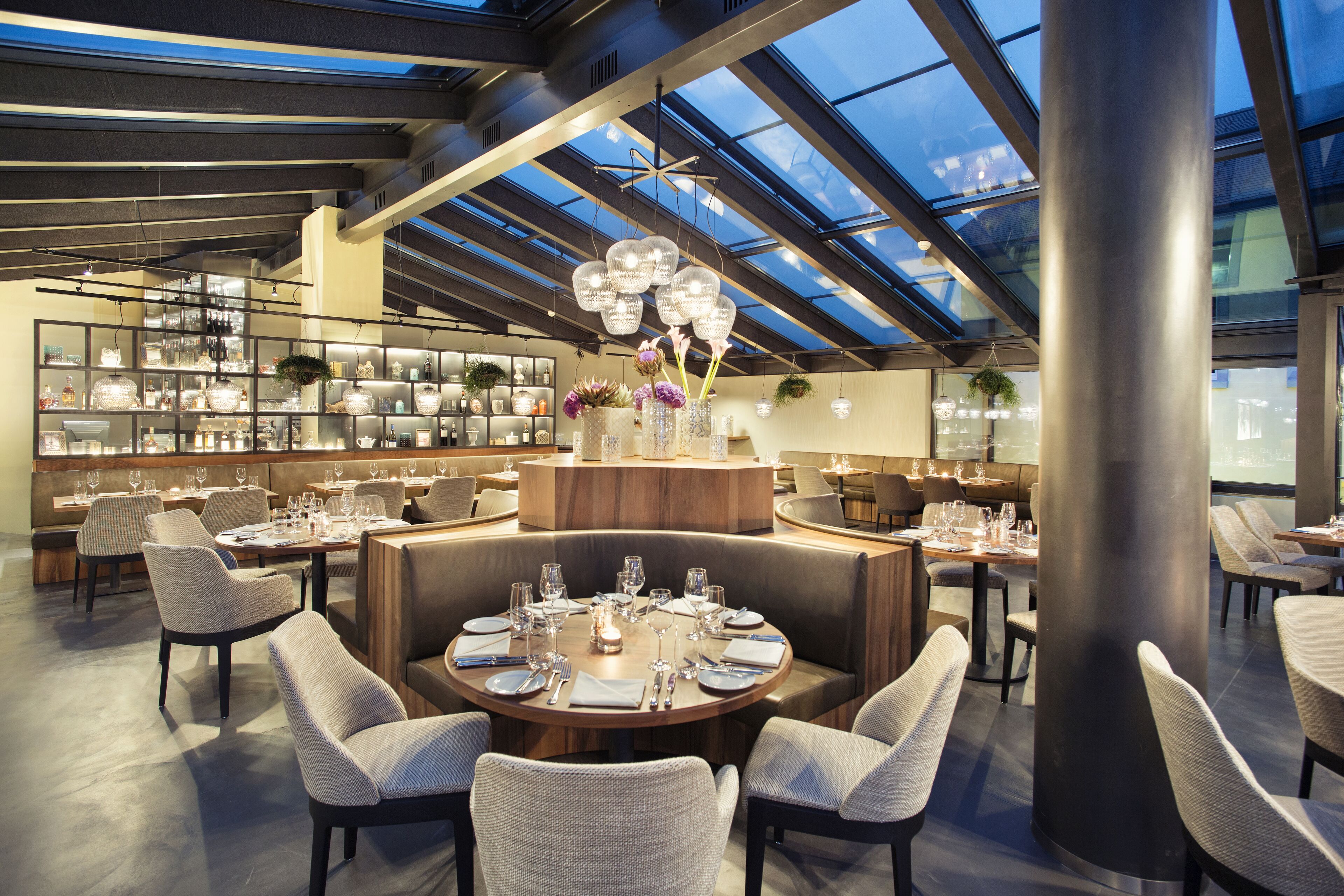 breakfast, lunch, dinner served; regional cuisine