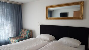 Minibar, desk, internet - Hotel Crystal (Adelboden)