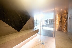 Sauna, hot tub, ruang uap, perawatan tubuh, dan aromaterapi