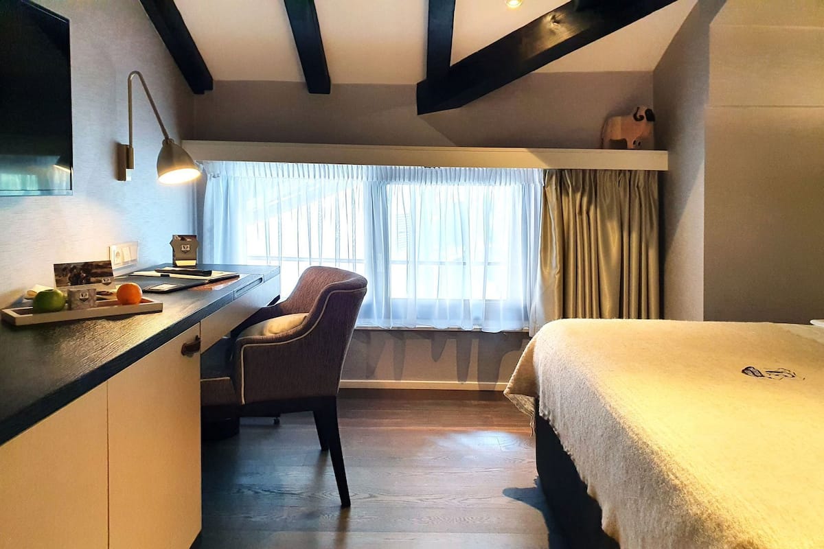 Ylelliset vuodevaatteet, minibaari (osa tuotteista ilmaisia)