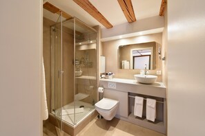 Free toiletries, hair dryer, towels