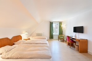 Tremannsrom | Skrivebord, wi-fi (inkludert) og sengetøy