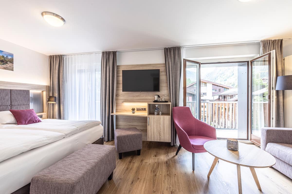 Superior Double Room, Mountain View (Matterhorn)