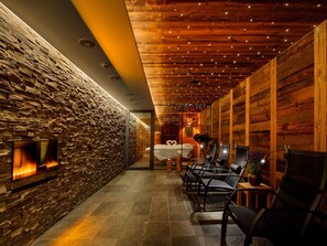 Sauna, steam room