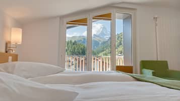 In-room safe, soundproofing, free WiFi