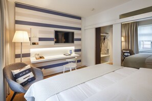 Quarto casal (Plus) | Roupas de cama premium, frigobar, cofres nos quartos, escrivaninha
