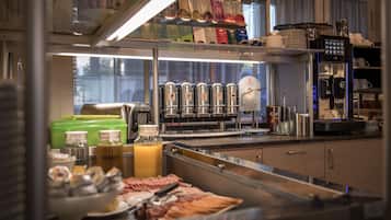 Free daily buffet breakfast