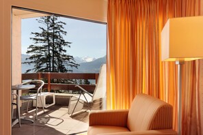View from room - Hotel Helvetia Intergolf (Crans-Montana)