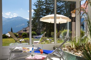 Terrace/patio - Hotel Helvetia Intergolf (Crans-Montana)