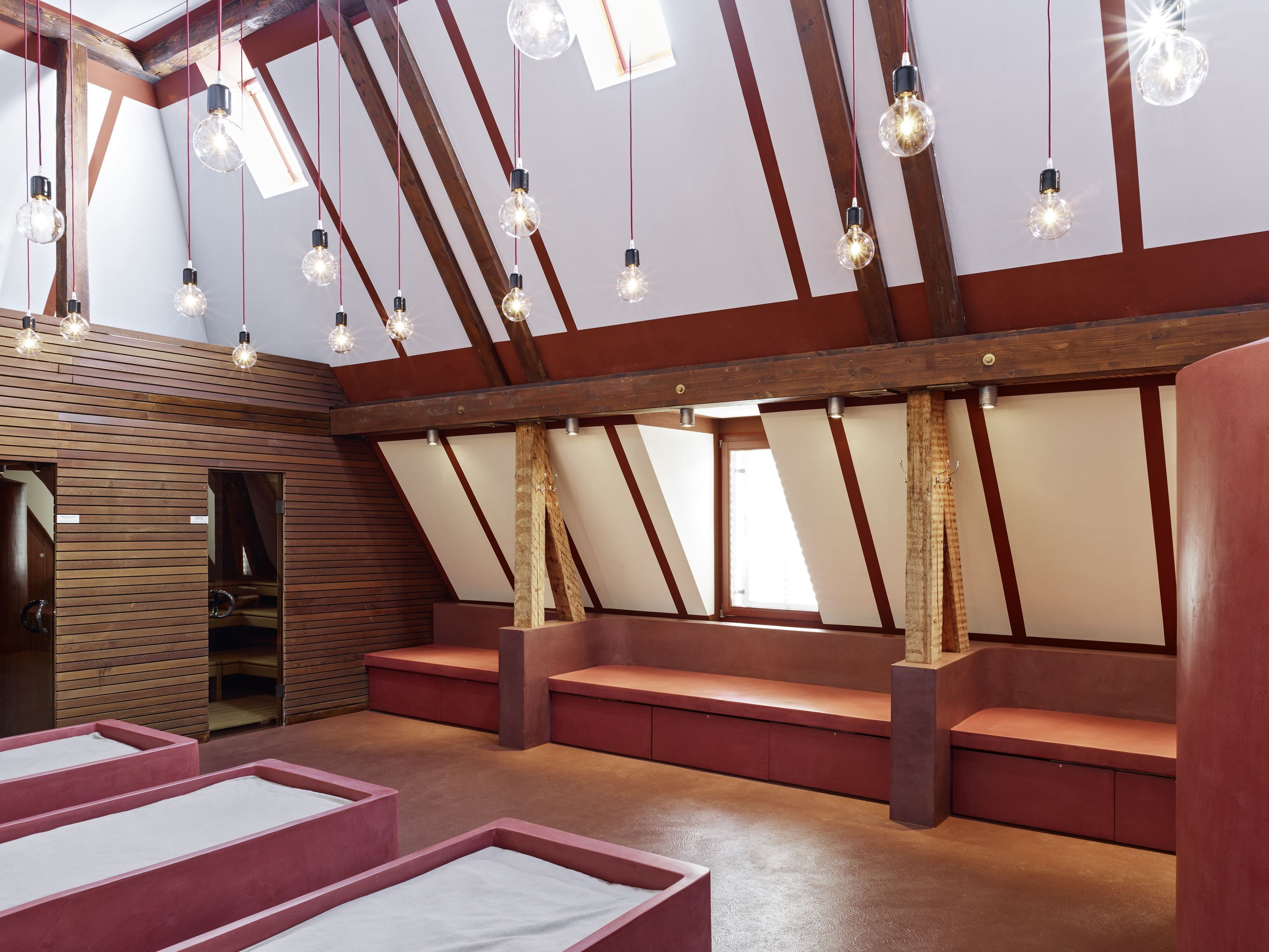 Sauna, steam room, massages