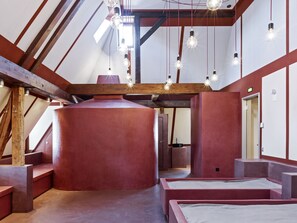 Sauna, steam room