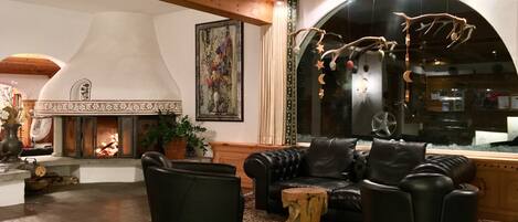 Coin salon dans le hall