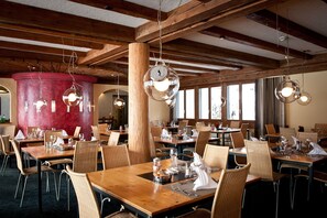 Restaurant - Hotel Alpine Lodge (Saanen)
