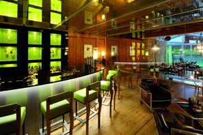 Bar (in der Unterkunft)