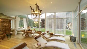 Sauna, bain à remous, soins corporels, soins d'hydrothérapie