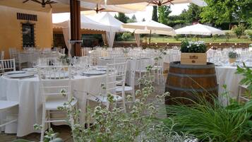 Espace banquet en plein air